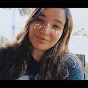 Meet your Posher, Hannah